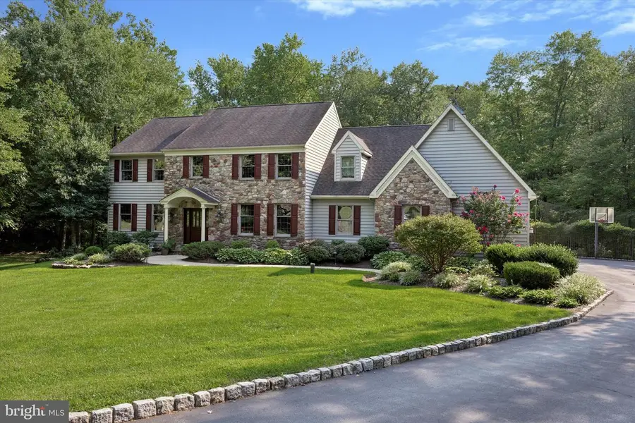 31 Aspen Dr, Warminster, PA 18974 - Image #2