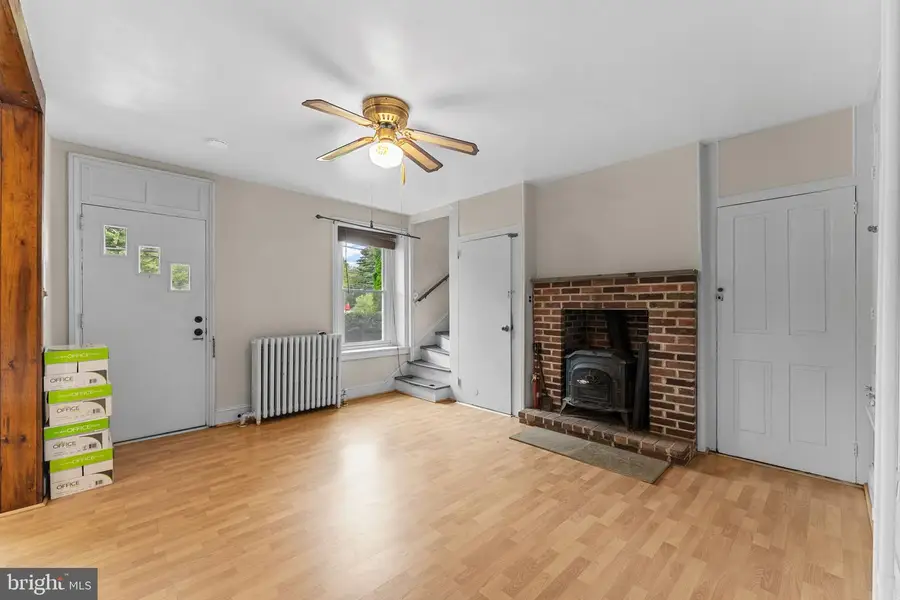 158 W Butler Ave, Doylestown, PA 18901 - Image #2