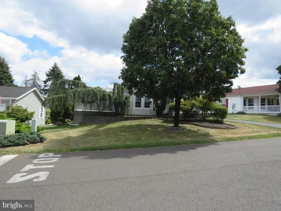 377 Spring Meadow Cir, New Hope, PA 18938 - Image #2