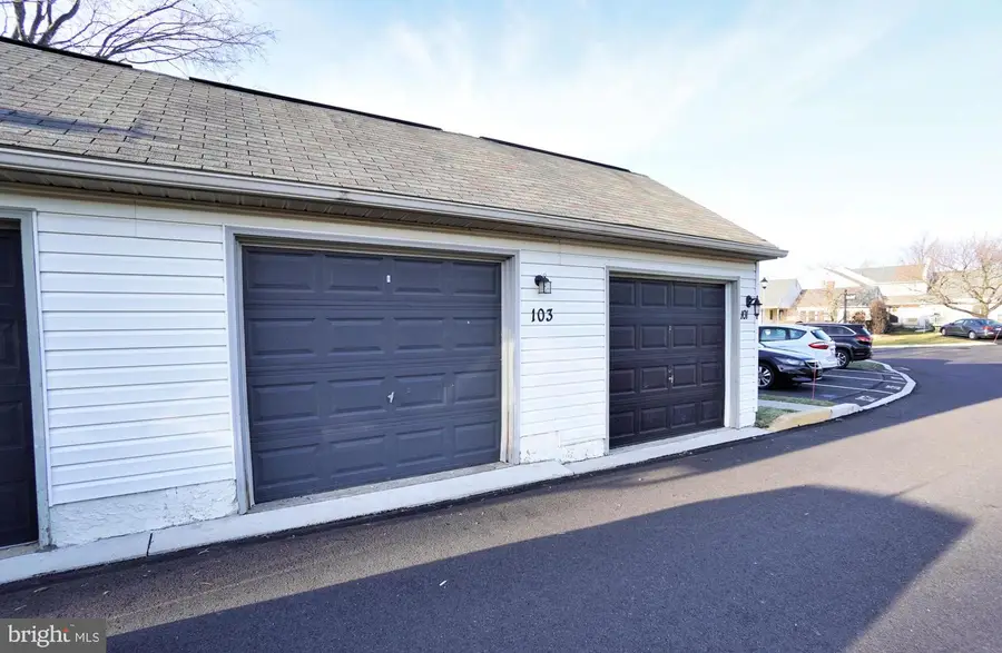 103 Bonnie Lark Ct, Chalfont, PA 18914 - Image #2