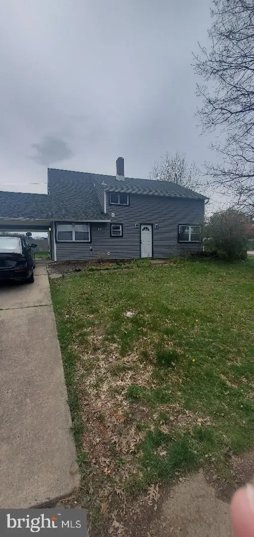 84 Whitewood Dr, LEVITTOWN, PA 19057