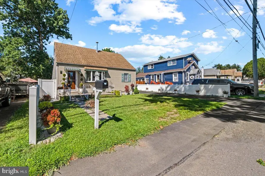 932 Wyoming Ave, Croydon, PA 19021 - Image #2