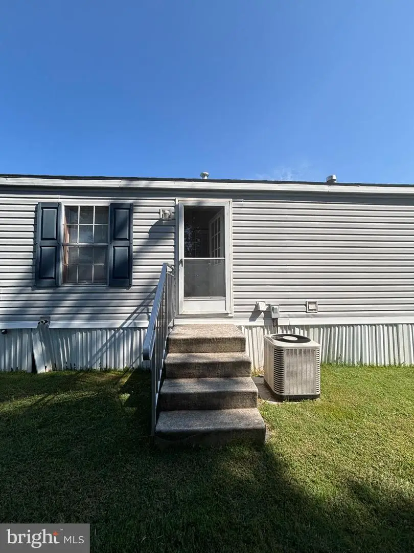 6319 Fuller Dr, Morrisville, PA 19067 - Image #3