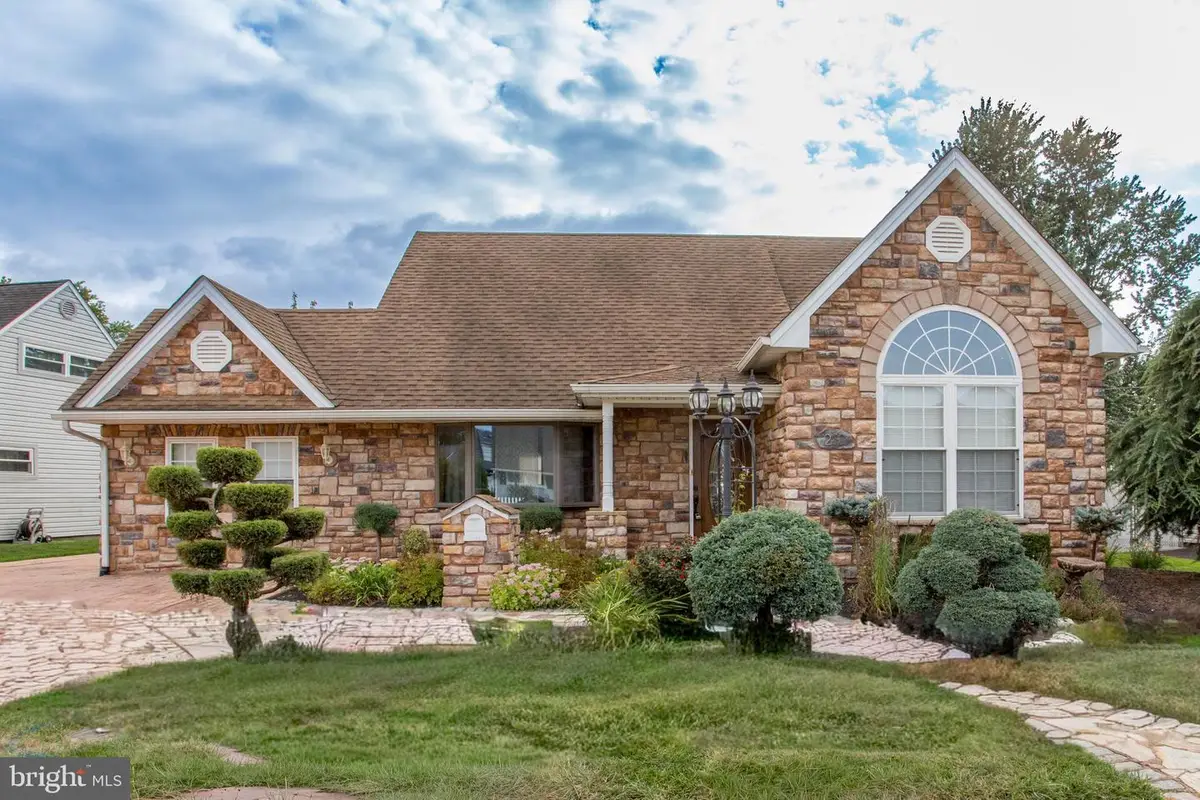 23 Misty Pine Rd, Levittown, PA 19056 - Image #1