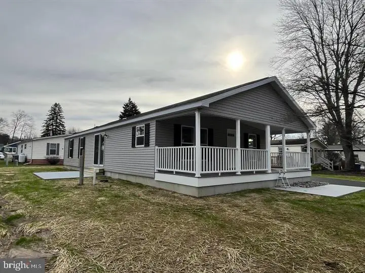 218 Vaux Dr, Doylestown, PA 18901 - Image #2