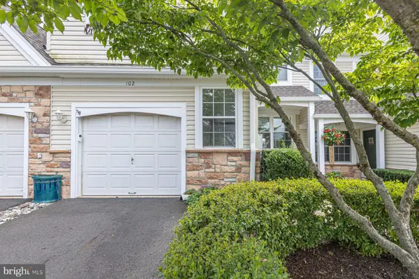 102 Waverly Ln #4, NEW HOPE, PA 18938