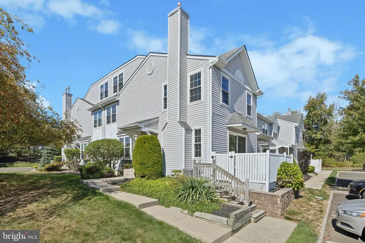 108 Eagle Ct #105, Jamison, PA 18929 - Image #1