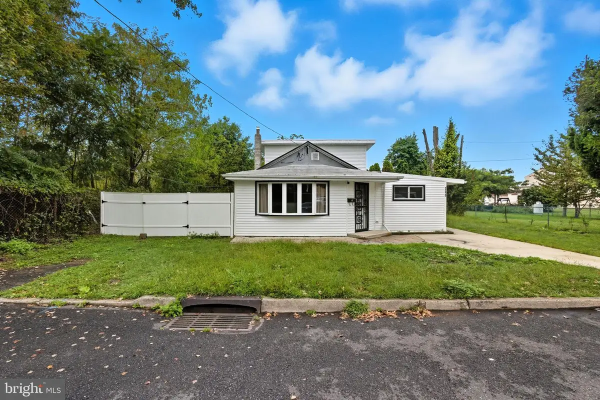 305 Miller Ave, Croydon, PA 19021 - Image #1