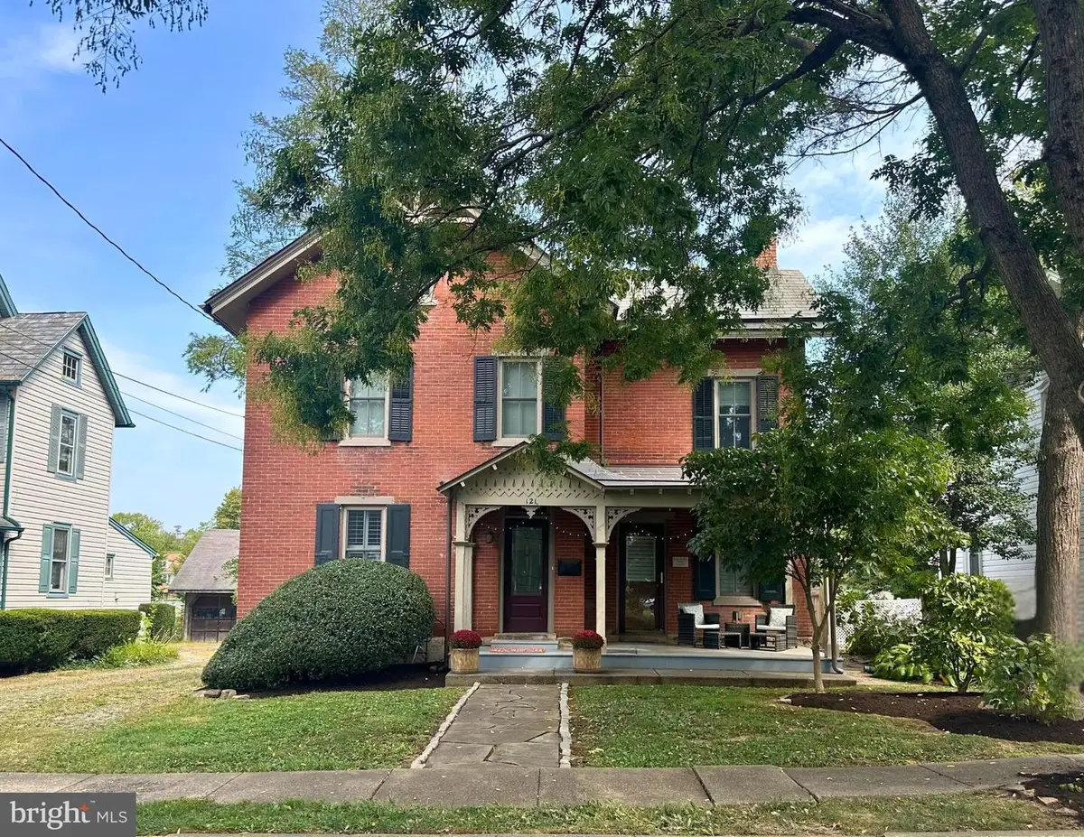 121 Cottage St, Doylestown, PA 18901 - Image #1