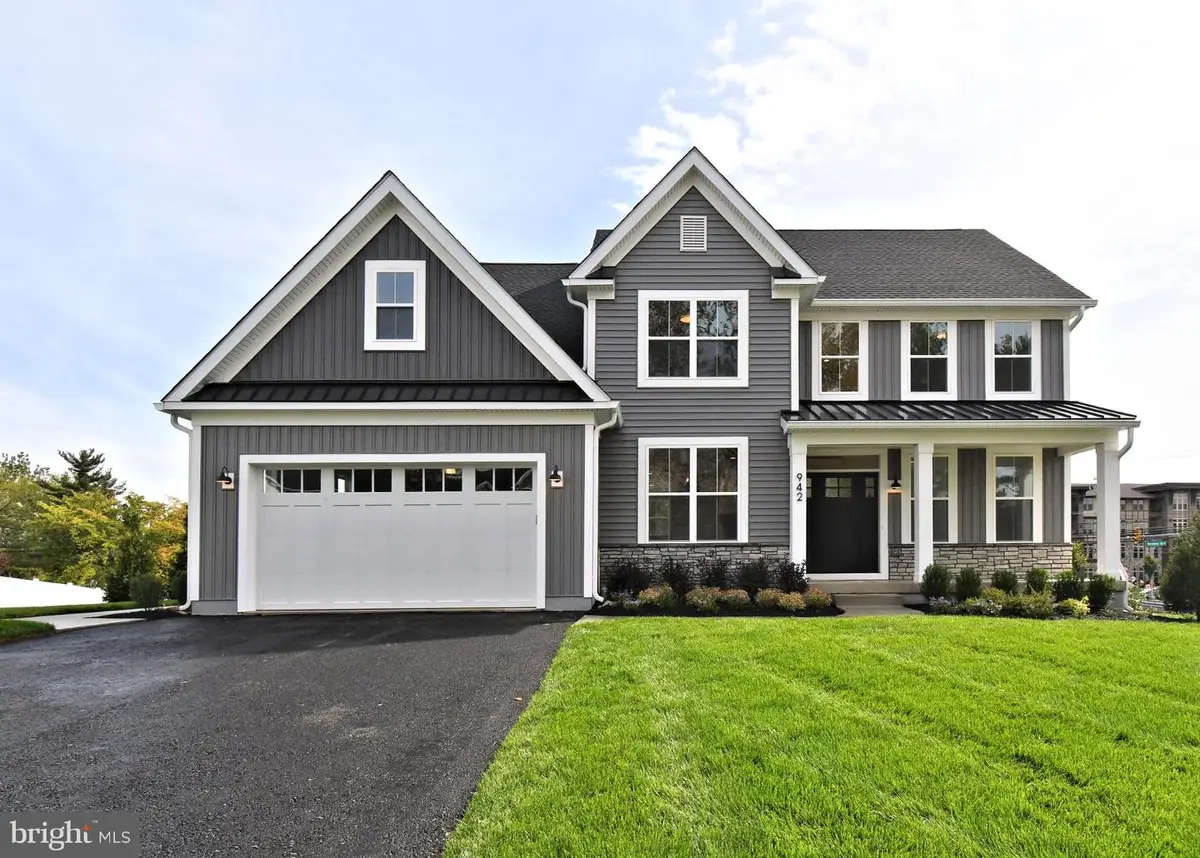 942 Stein Ct, Warminster, PA 18974 - Image #1