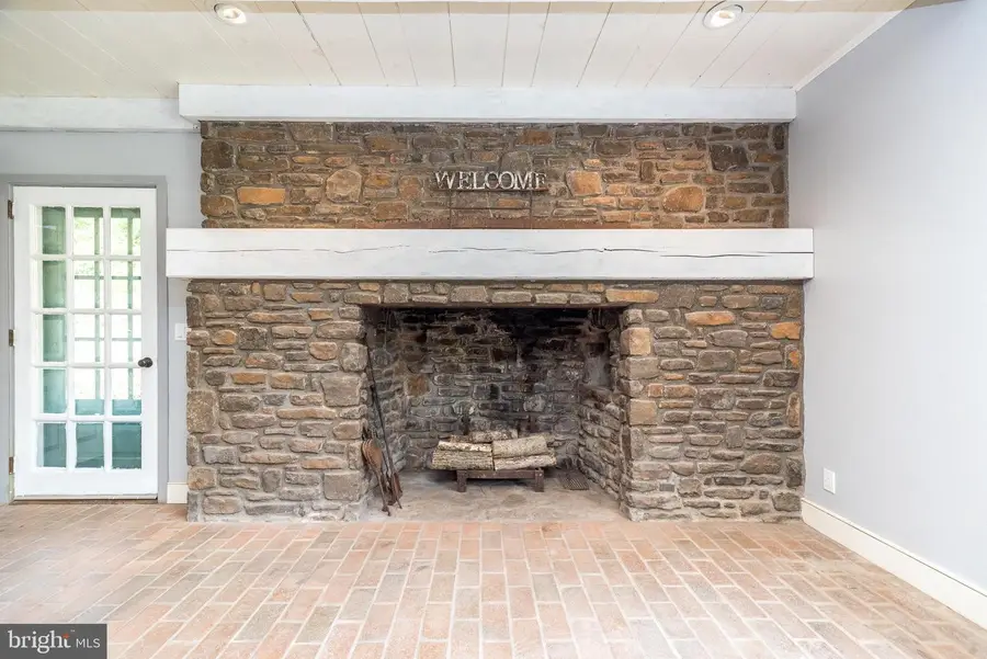 150 Woodland Dr, Upper Black Eddy, PA 18972 - Image #3