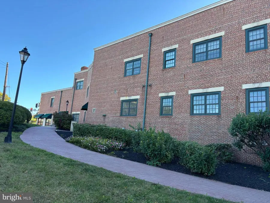 2 Canals End Rd #305, Bristol, PA 19007 - Image #2