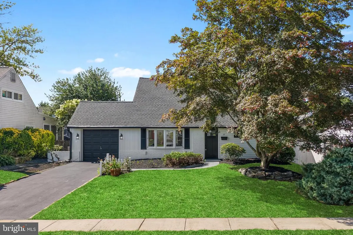 57 Middle Rd, Levittown, PA 19056 - Image #1