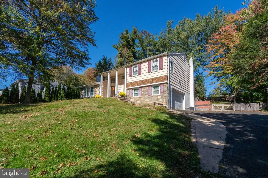 261 Fairhill Dr, Southampton, PA 18966 - Image #3