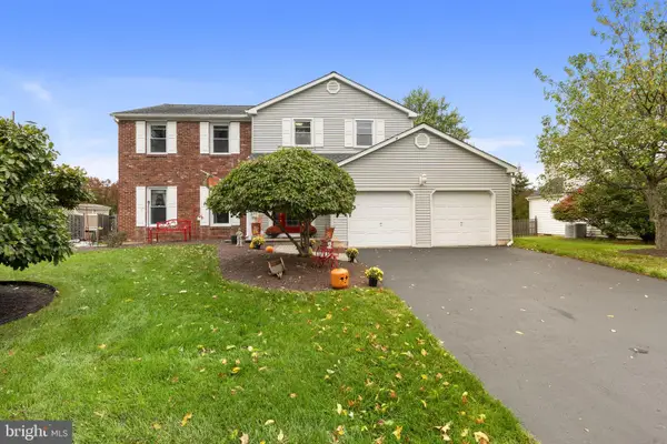 258 Woodlake Dr, SOUTHAMPTON, PA 18966