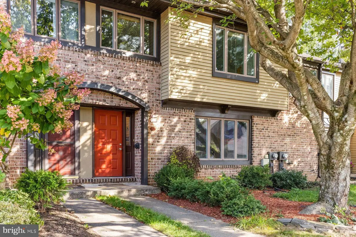 35 Essex Pl, Newtown, PA 18940 - Image #1