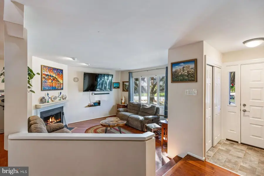 35 Essex Pl, Newtown, PA 18940 - Image #2