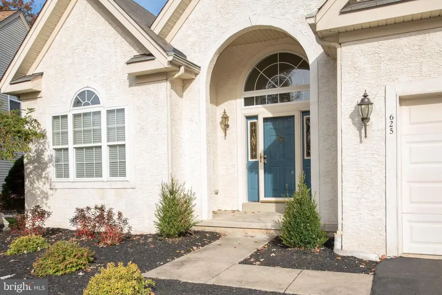 625 N Settlers Cir, Warrington, PA 18976 - Image #3