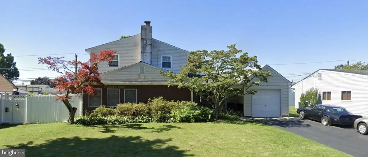 69 Blue Spruce Ln, Levittown, PA 19054 - Image #1