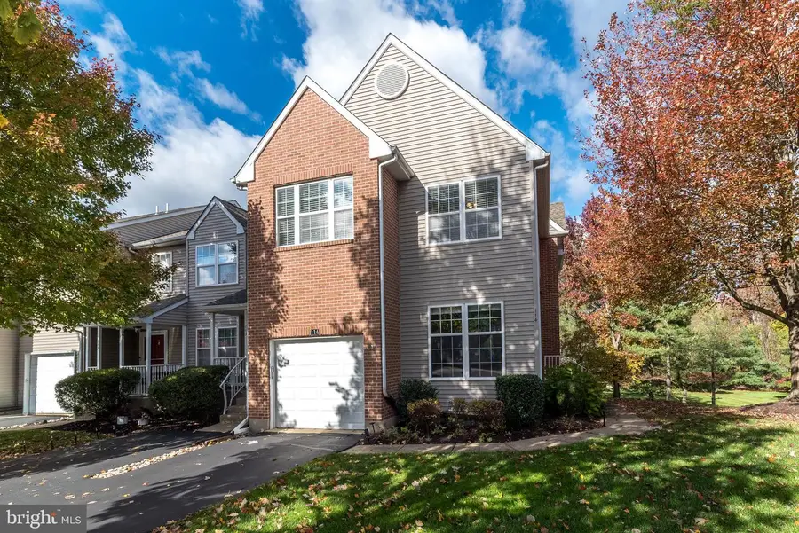 114 Blackfriars Cir, Doylestown, PA 18901 - Image #2