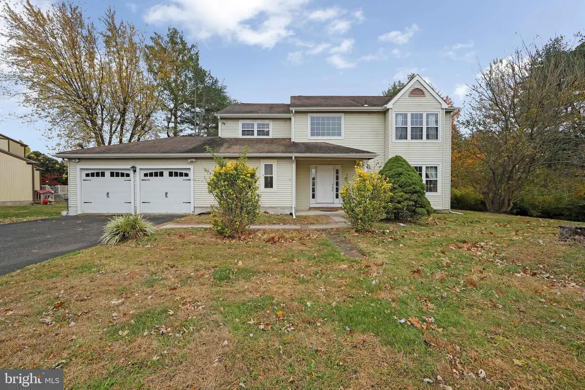 180 Independence Dr, Holland, PA 18966 - Image #1