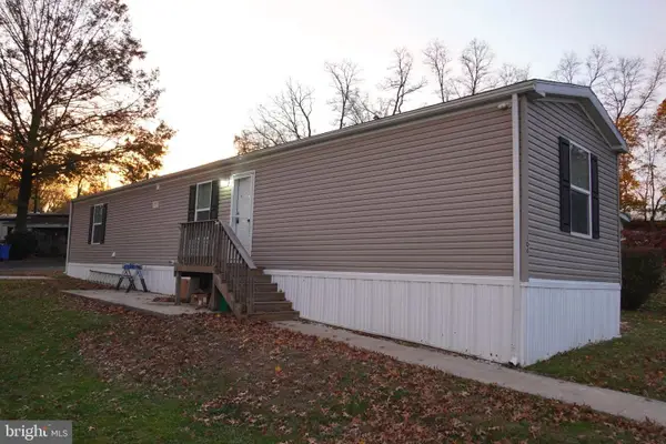 1302 Gibson Rd #106, BENSALEM, PA 19020