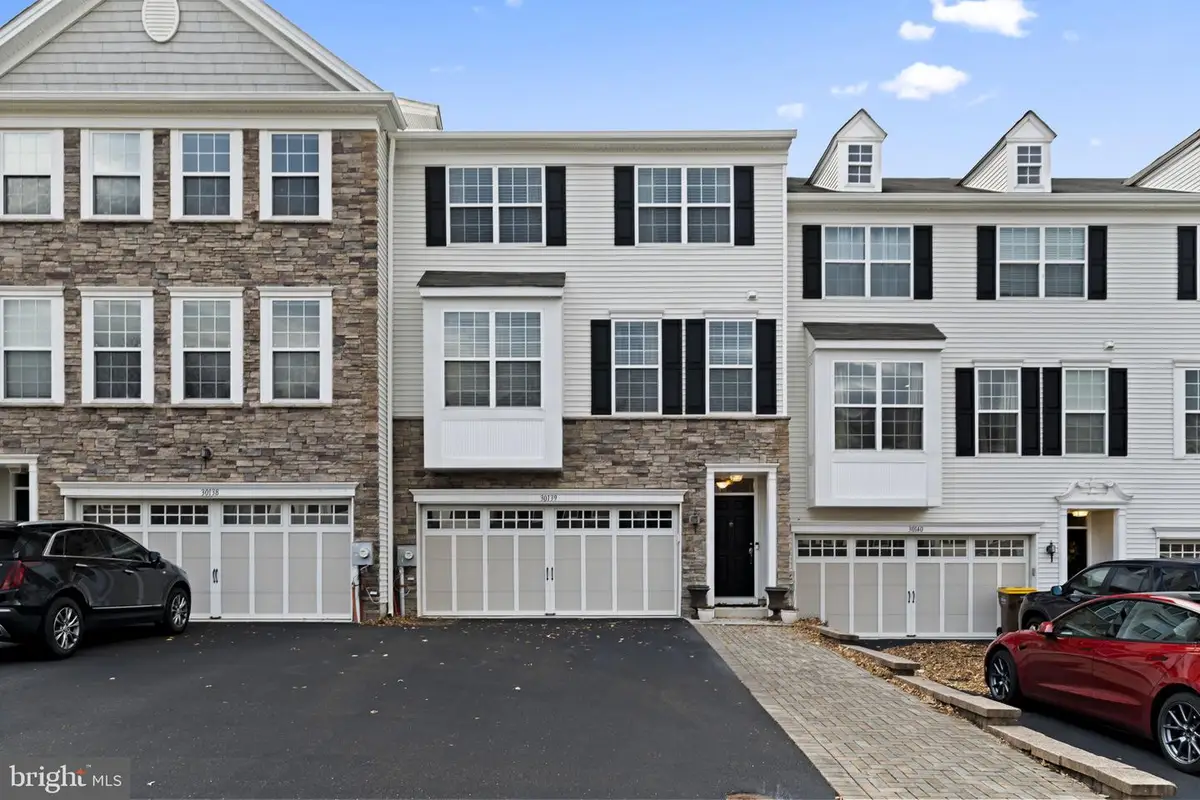 30139 Hickory Ln, Langhorne, PA 19047 - Image #1