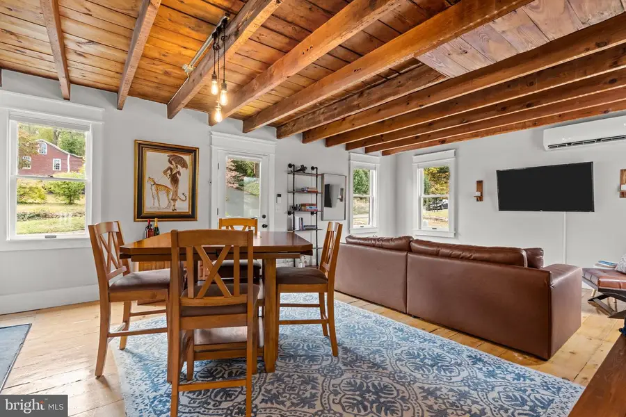 2565 Bogarts Tavern Rd, Doylestown, PA 18902 - Image #2