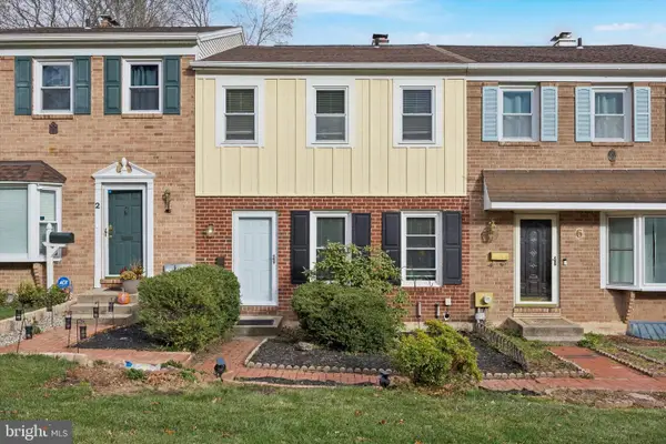 4 Olde Colonial Dr, DOYLESTOWN, PA 18901