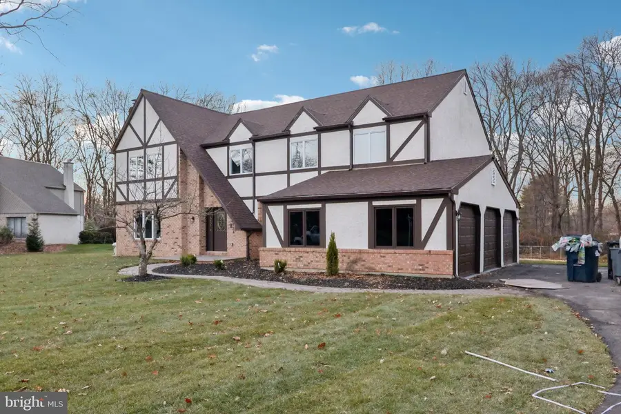 923 Hunt Dr, Yardley, PA 19067 - Image #3