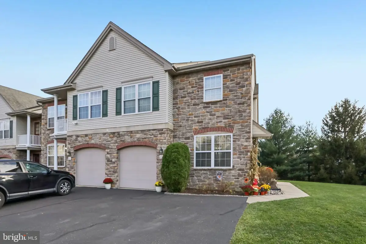 47 Sunrise Ct, Feasterville Trevose, PA 19053 - Image #1