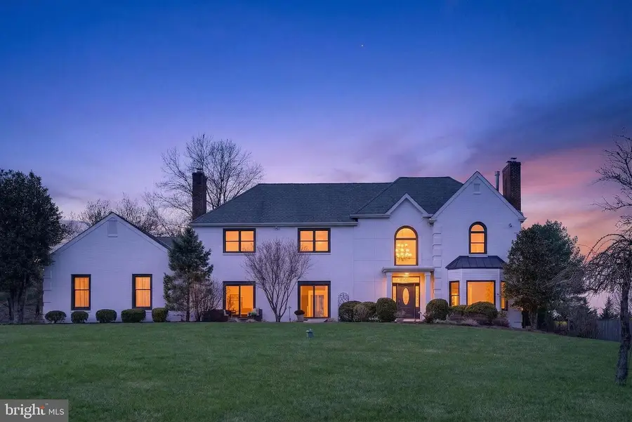 10 Avondale Dr, Newtown, PA 18940 - #2