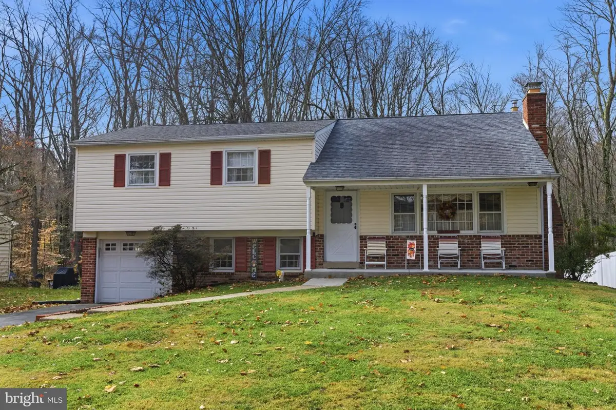 5 Glen Dr, Yardley, PA 19067 - Image #1