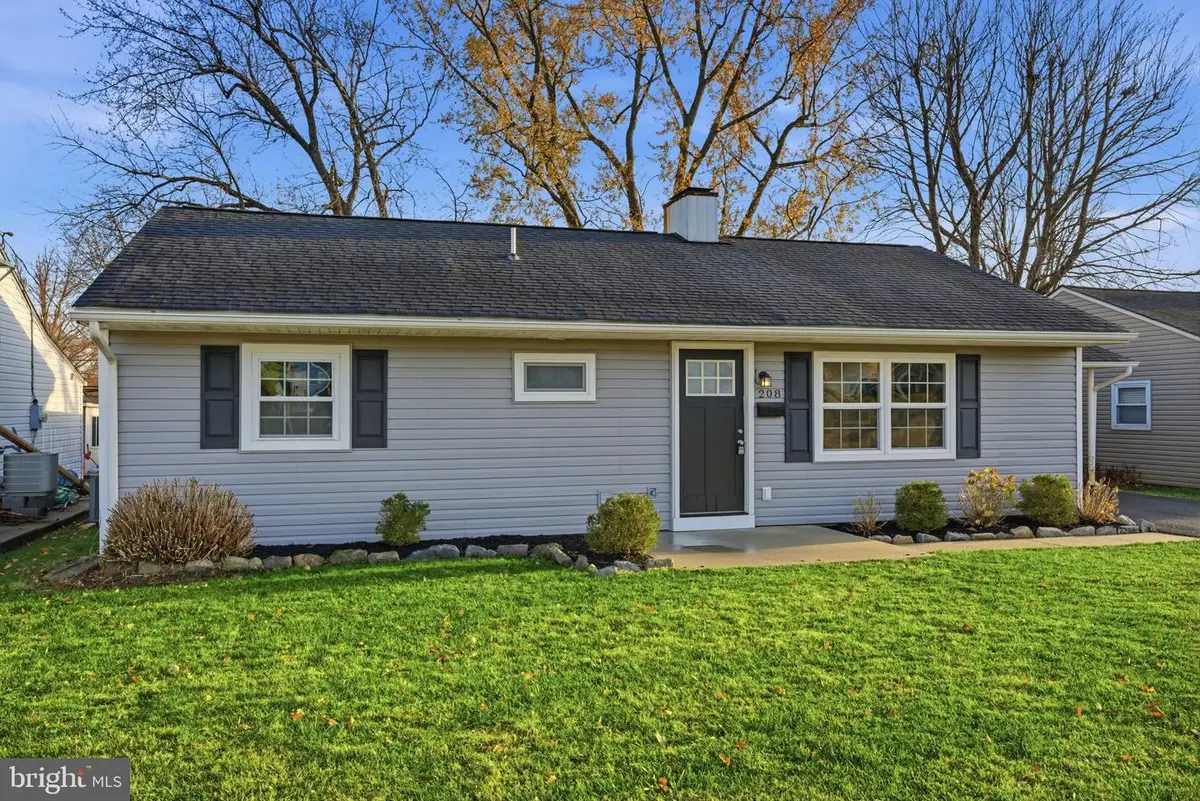 208 Trenton Rd, Fairless Hills, PA 19030 - Image #1