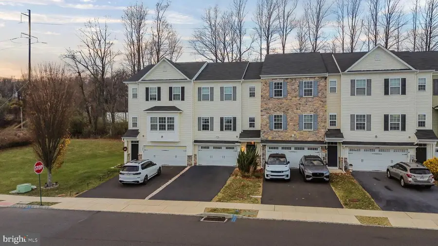 102 Carters Mill Rd, Feasterville Trevose, PA 19053 - Image #3