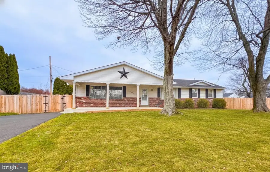 599 Panther Rd, Warminster, PA 18974 - Image #2