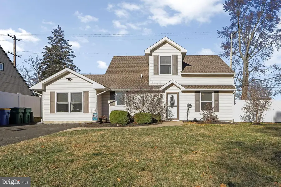 58 Rocky Pool Ln, Levittown, PA 19055 - Image #3