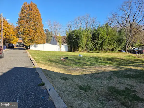 362 Wood St, TULLYTOWN, PA 19007