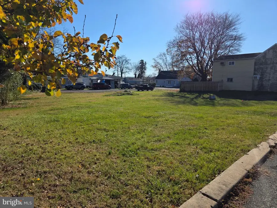 362 Wood St, Tullytown, PA 19007 - Image #2