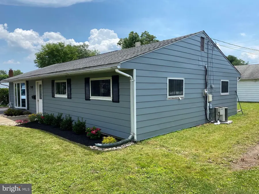 932 Rozel Ave, Southampton, PA 18966 - Image #3