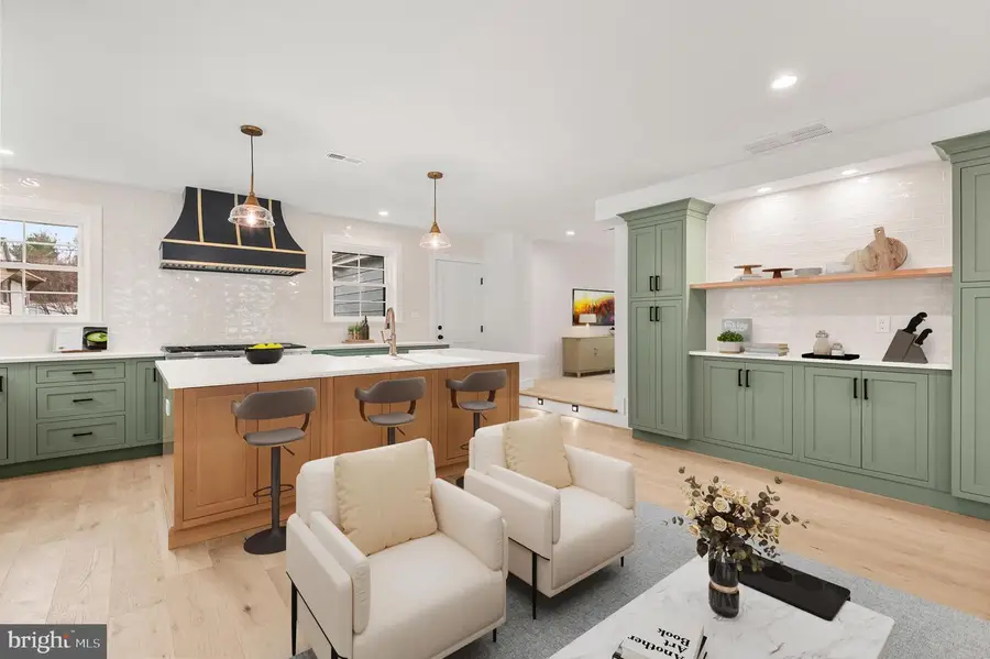 215 N Franklin St, Doylestown, PA 18901 - Image #3