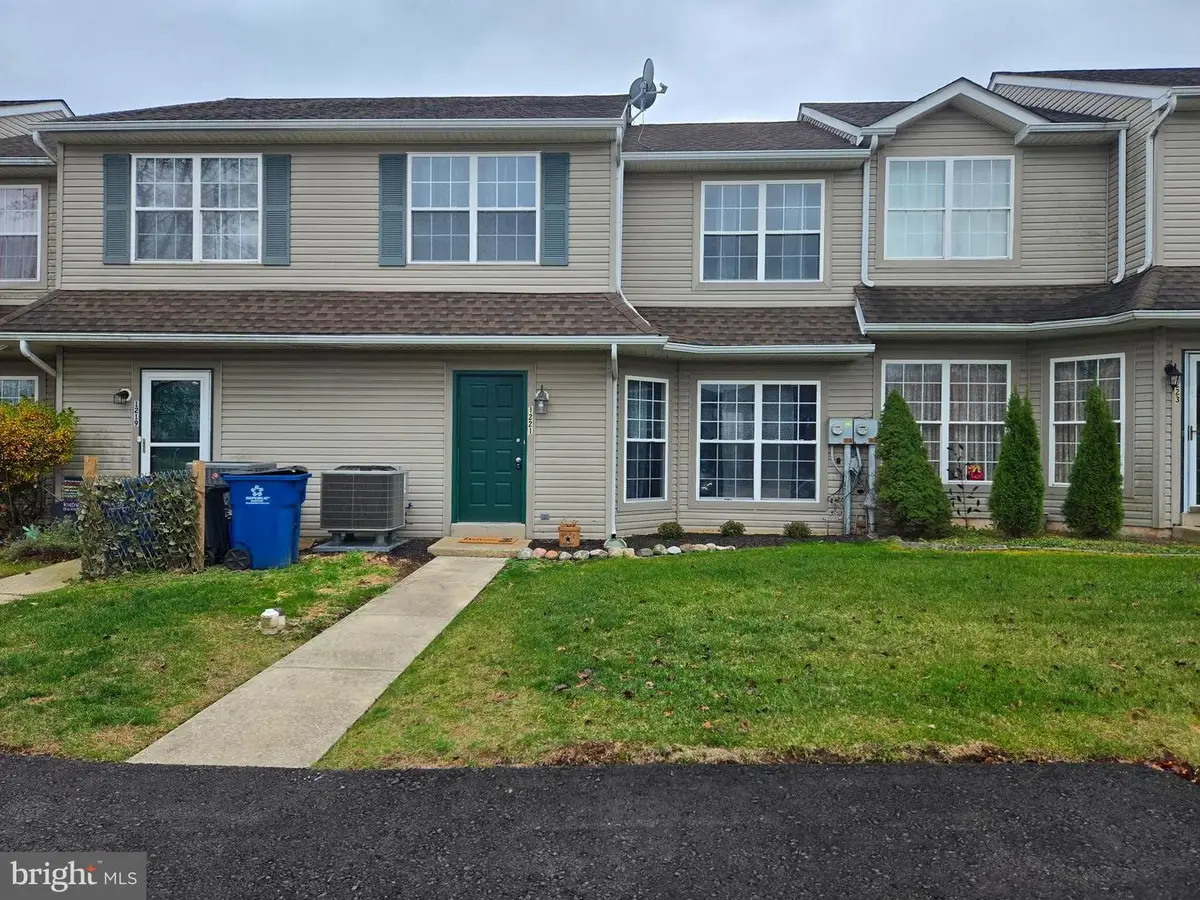 1221 Garden Ct, Quakertown, PA 18951 - Image #1