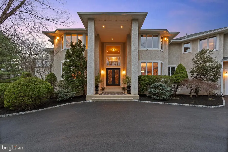 100 E Holland Rd, Holland, PA 18966 - #2