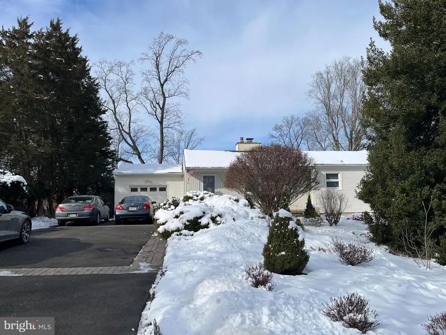 36 N Westview Ave, Feasterville Trevose, PA 19053 - Image #2
