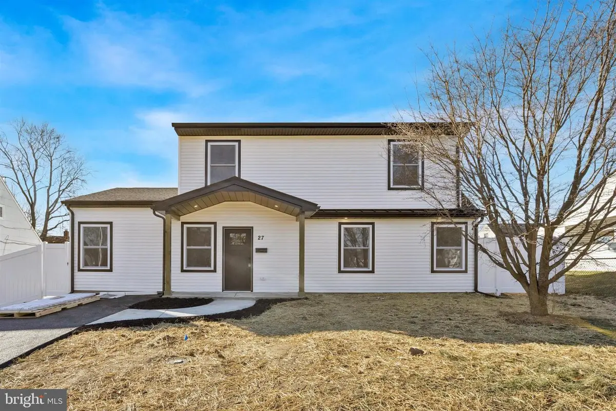 27 Almond Ln, Levittown, PA 19055 - Image #1