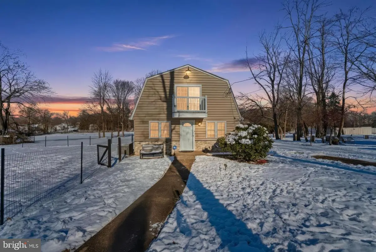 2623 E Ave #e, Levittown, PA 19056 - Image #1