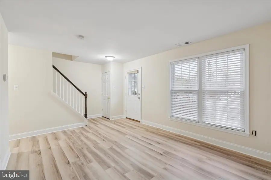 560 Newbury Ct, Sellersville, PA 18960 - Image #3