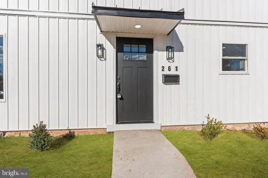 261 Northpark Dr, Levittown, PA 19054 - Image #3