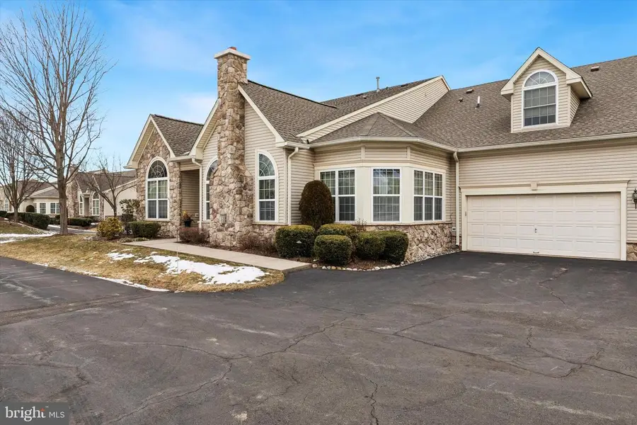 209 Fairway Dr, Warminster, PA 18974 - #2