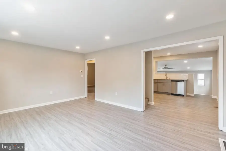 425 Grape St, Warminster, PA 18974 - Image #3